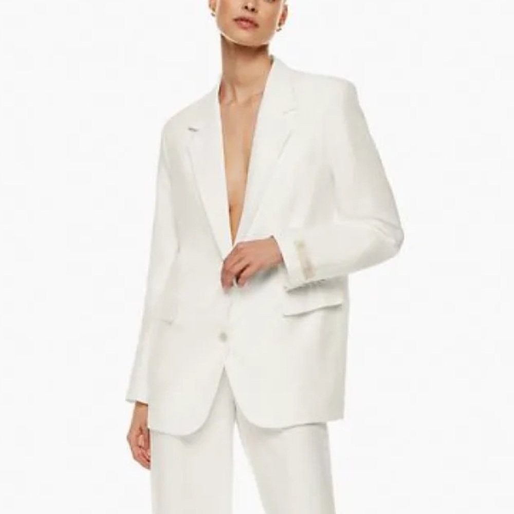 Aritzia Women's Off-White Single-Breasted Blazer
